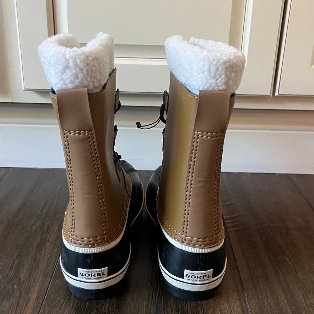 NWT SOREL Waterproof Boots